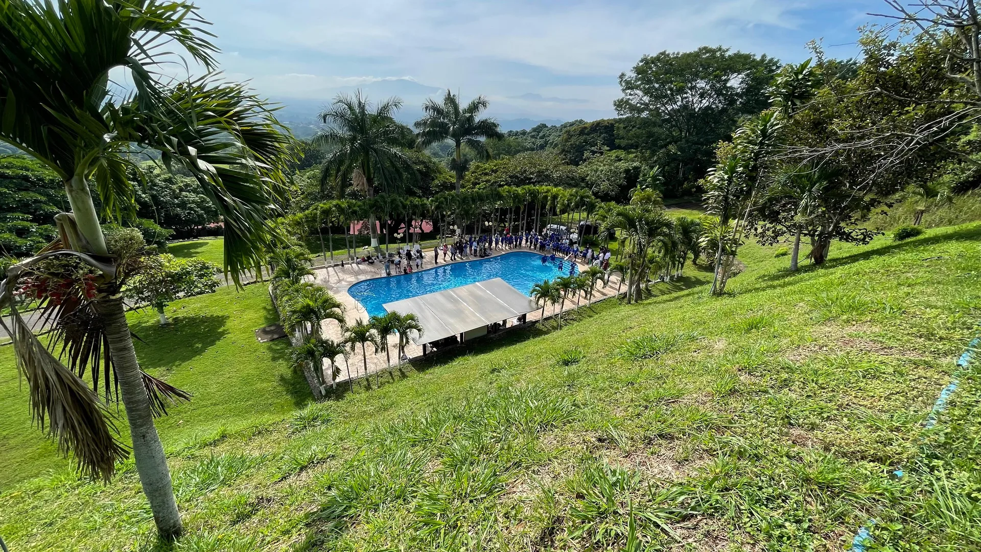 Piscina — vista al valle
